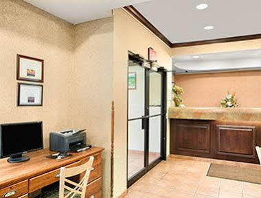 Super 8 by Wyndham Grayville Eksteriør billede